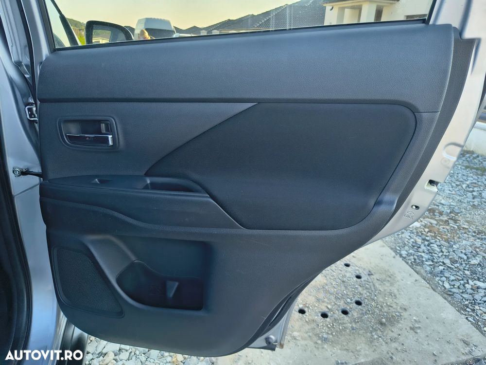 Mitsubishi Outlander 2.2L DI-D AS&G 6MT 4WD Instyle A60 - 26