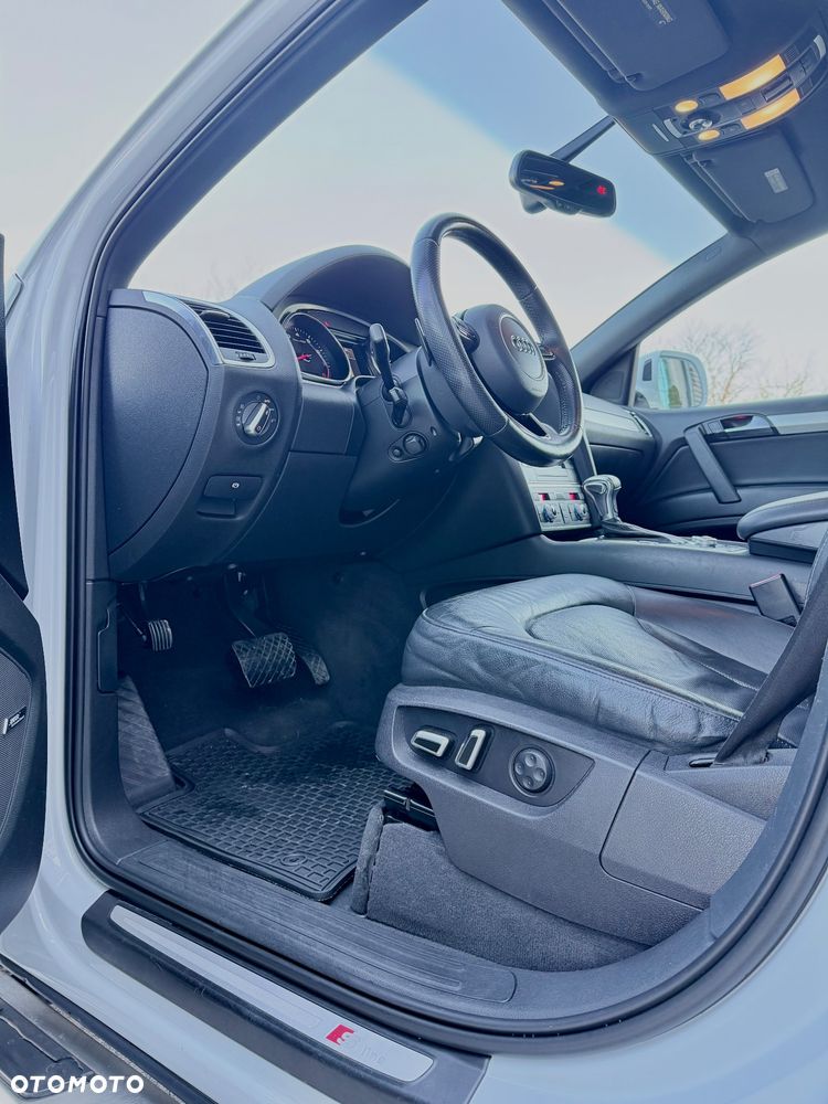Audi Q7 - 10