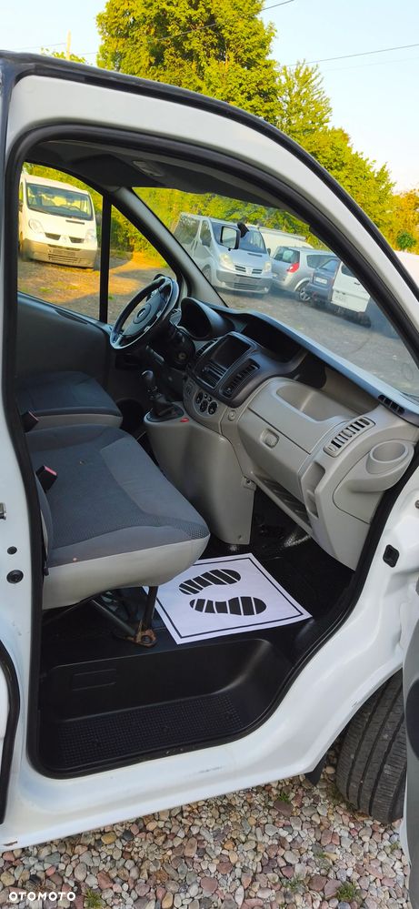 Opel Vivaro L2H1 2.9t - 16