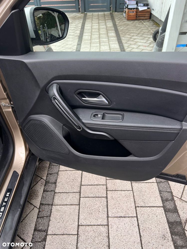 Dacia Duster 1.6 SCe Prestige 4WD - 29