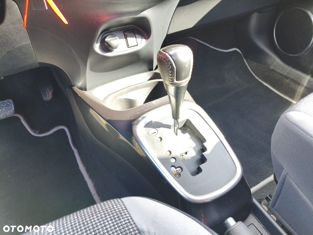 Toyota Yaris 1.5 20th Anniversary CVT - 32