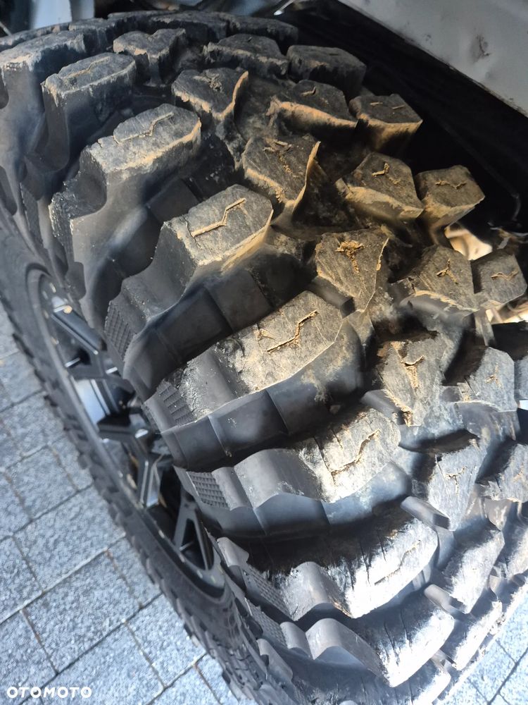 Jeep Wrangler - 33