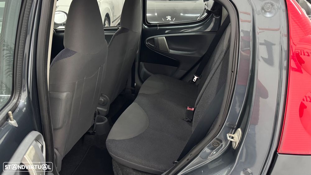 Peugeot 107 1.4 HDi Trendy - 10