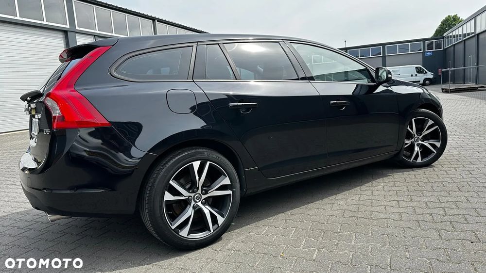 Volvo V60 D5 AWD - 9