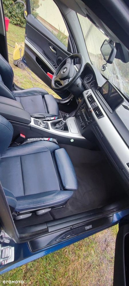BMW Seria 3 320d - 11