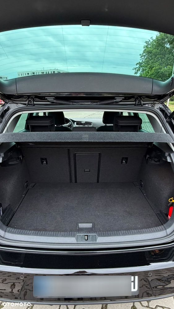 Volkswagen Golf - 33