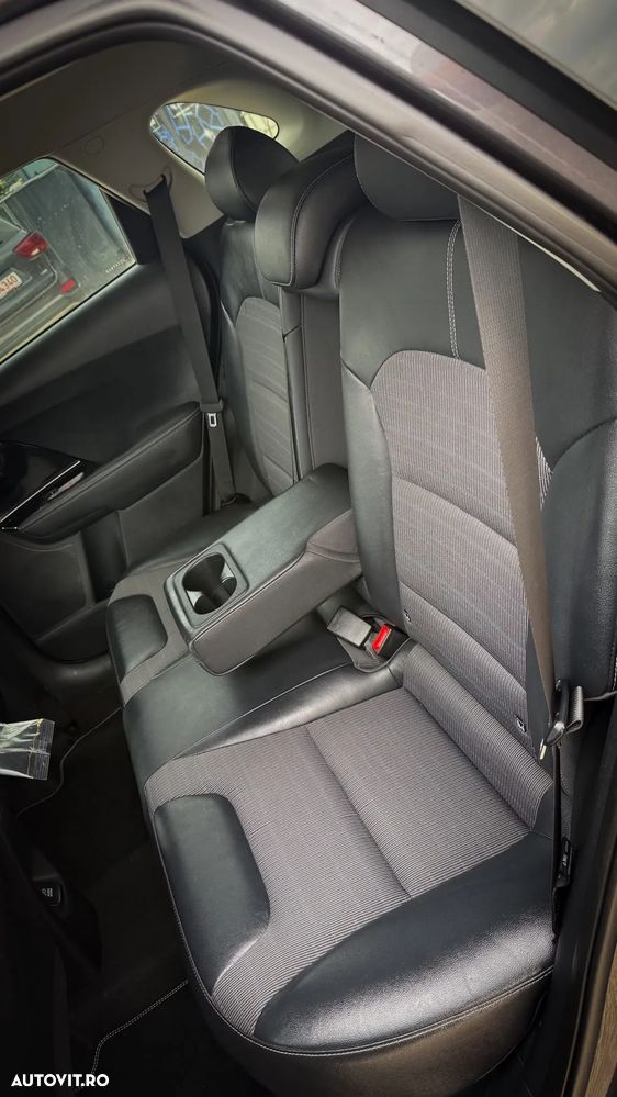 Kia Niro 1.6 GDI 2WD Aut. Edition 7 - 9