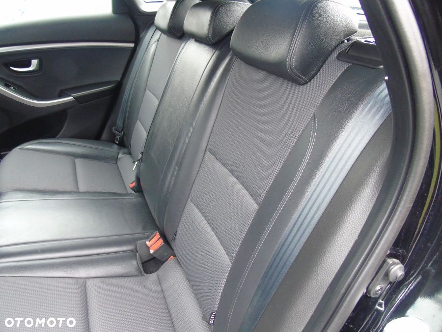 Hyundai i30 1.6 CRDi Premium - 21