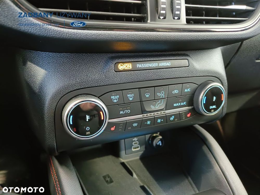 Ford Kuga 2.0 EcoBlue 4x4 ST-LINE X - 24