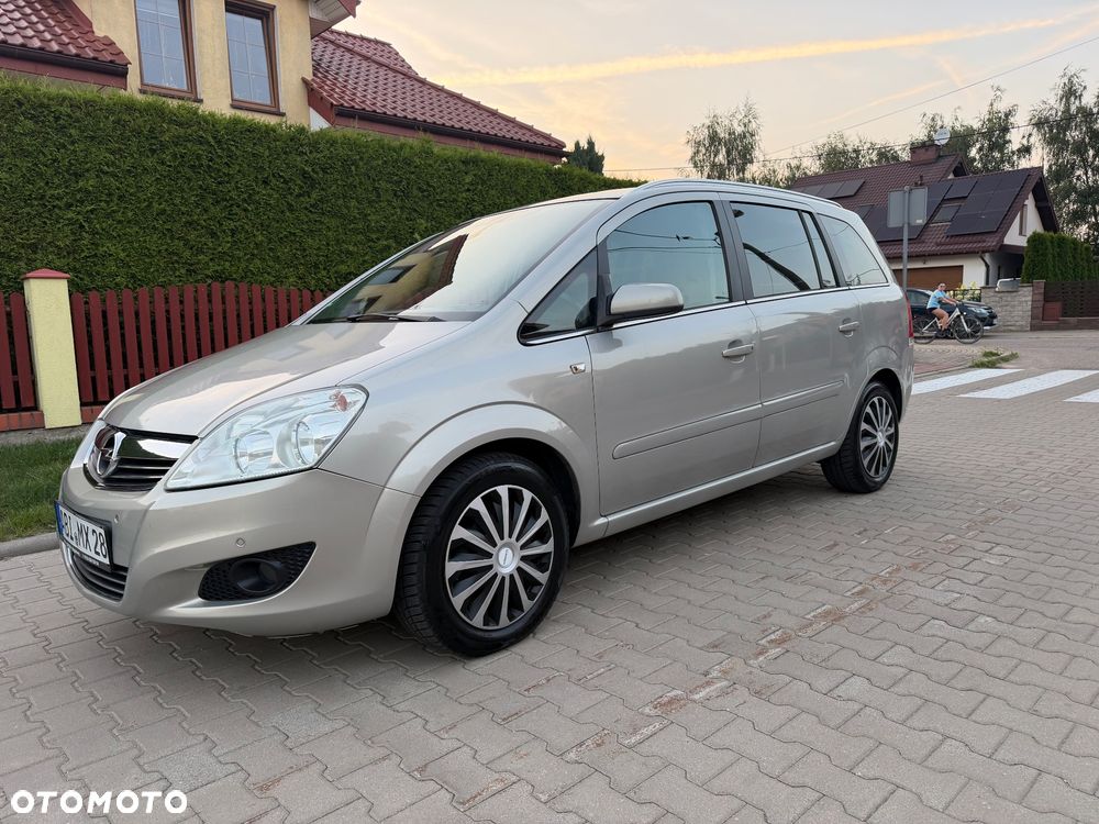Opel Zafira 1.8 Easytronic Family Plus - 10