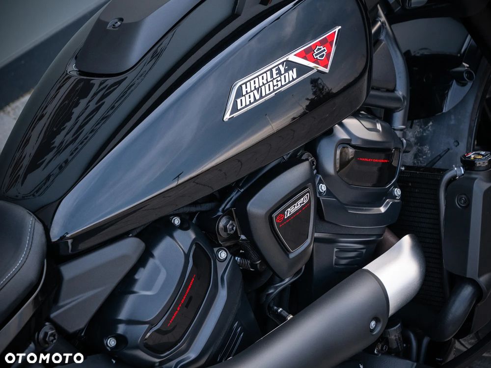 Harley-Davidson Sportster - 16