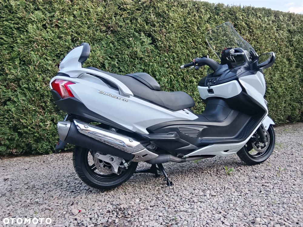 Suzuki Burgman - 4
