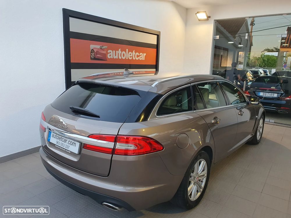 Jaguar XF Sportbrake 2.2 D Premium Luxury - 8