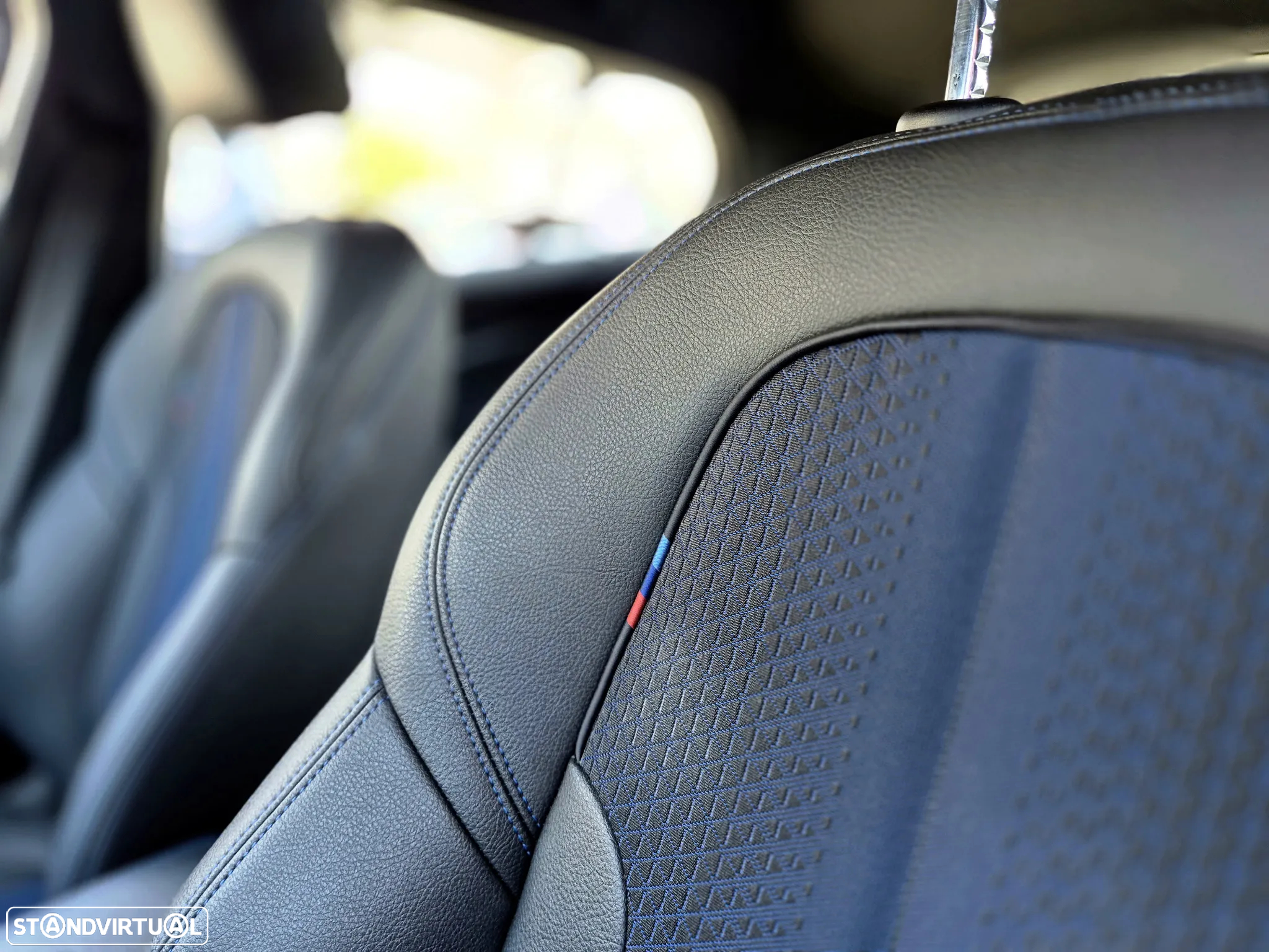 BMW 116 d Pack Desportivo M - 23