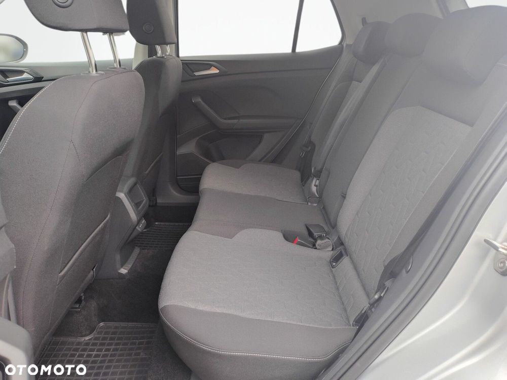 Volkswagen T-Cross - 13