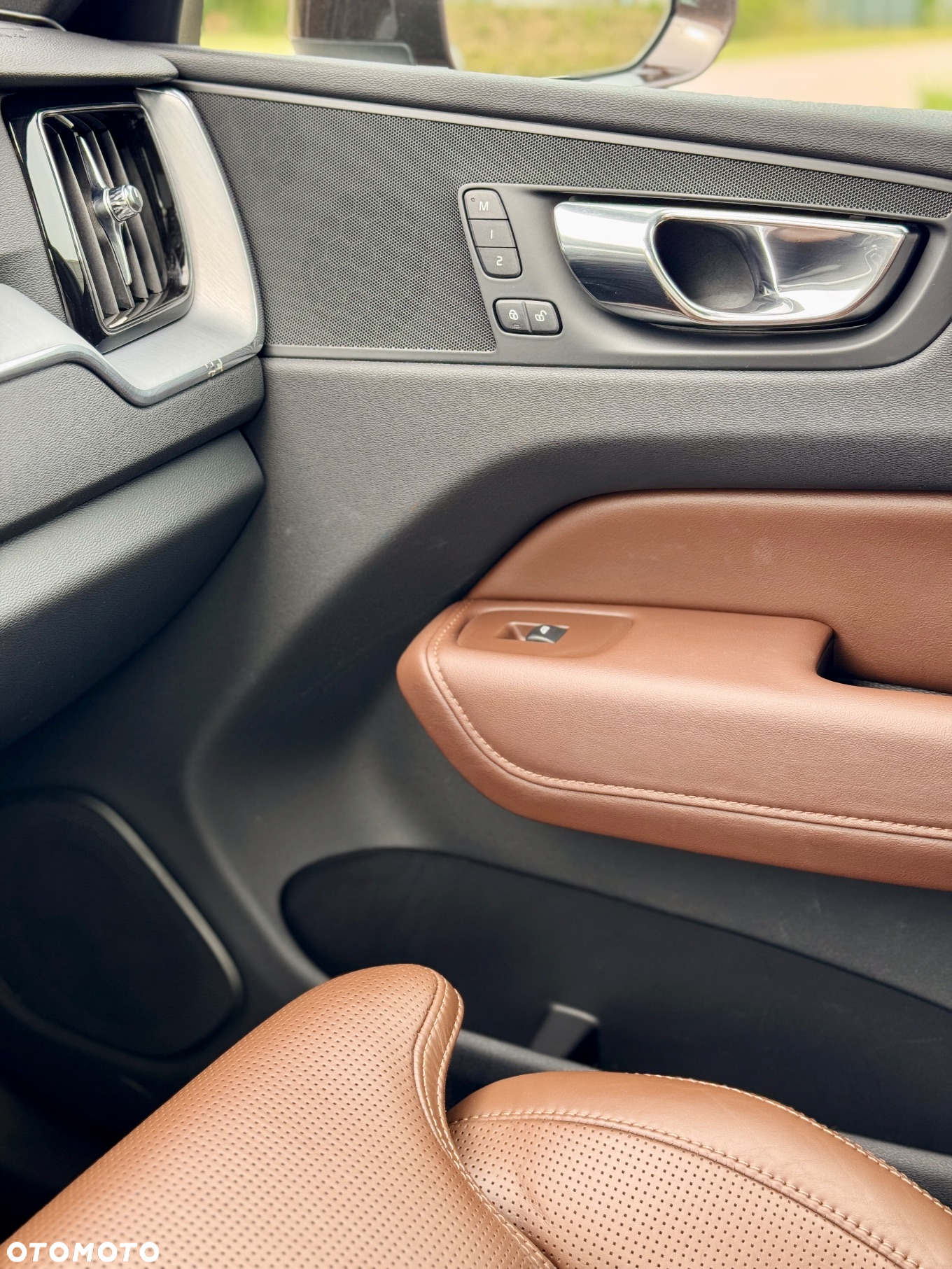 Volvo XC 60 T5 AWD Momentum Pro - 20