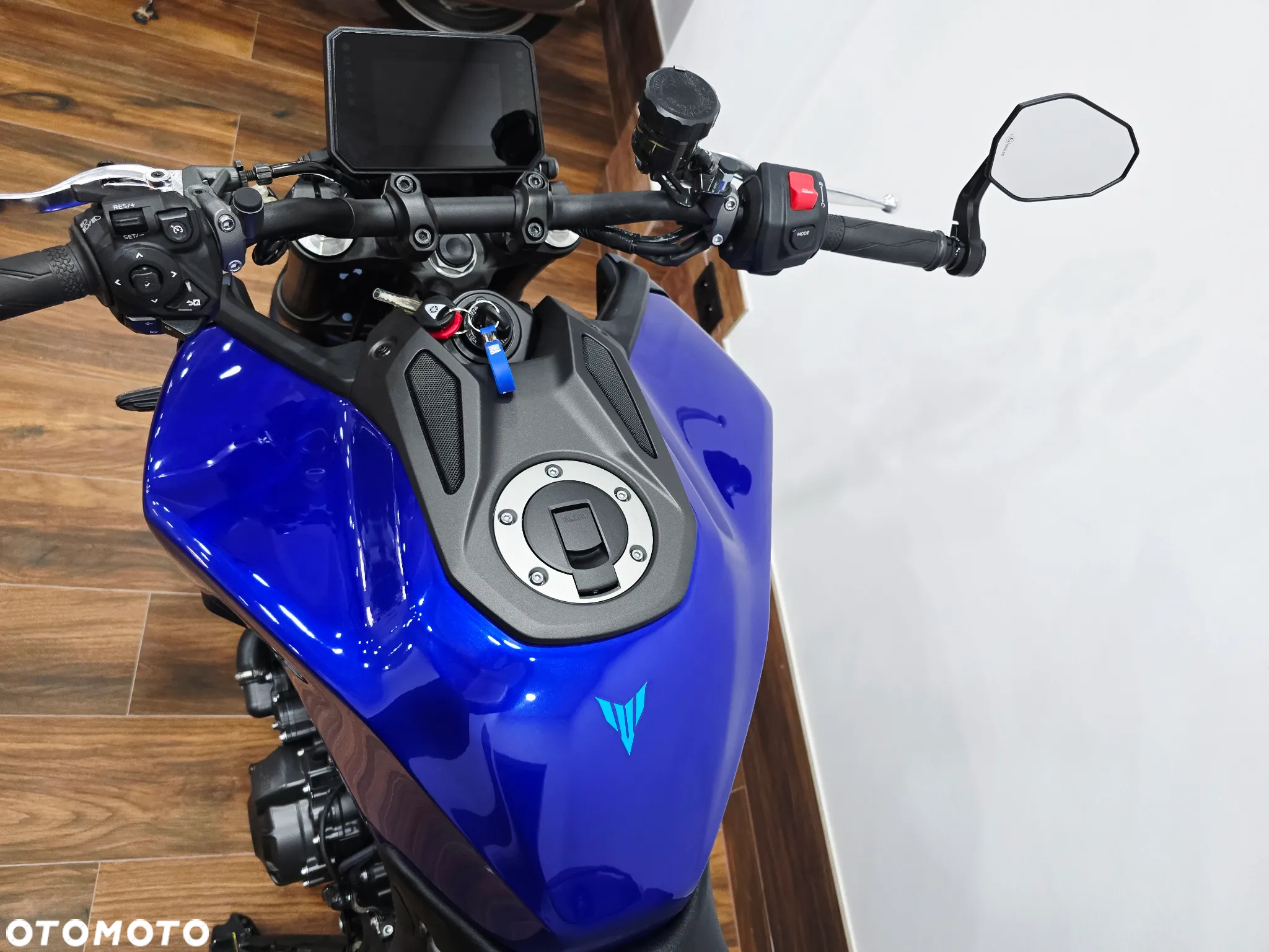 Yamaha MT - 17