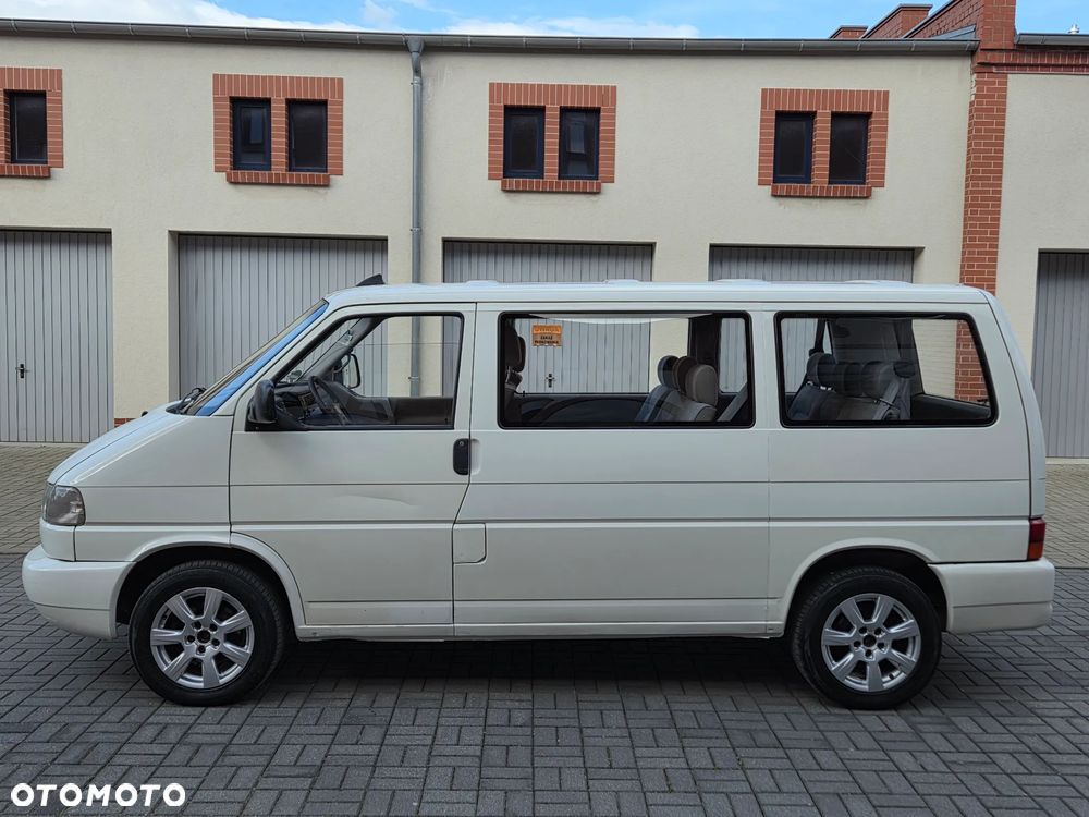 Volkswagen Caravelle - 5
