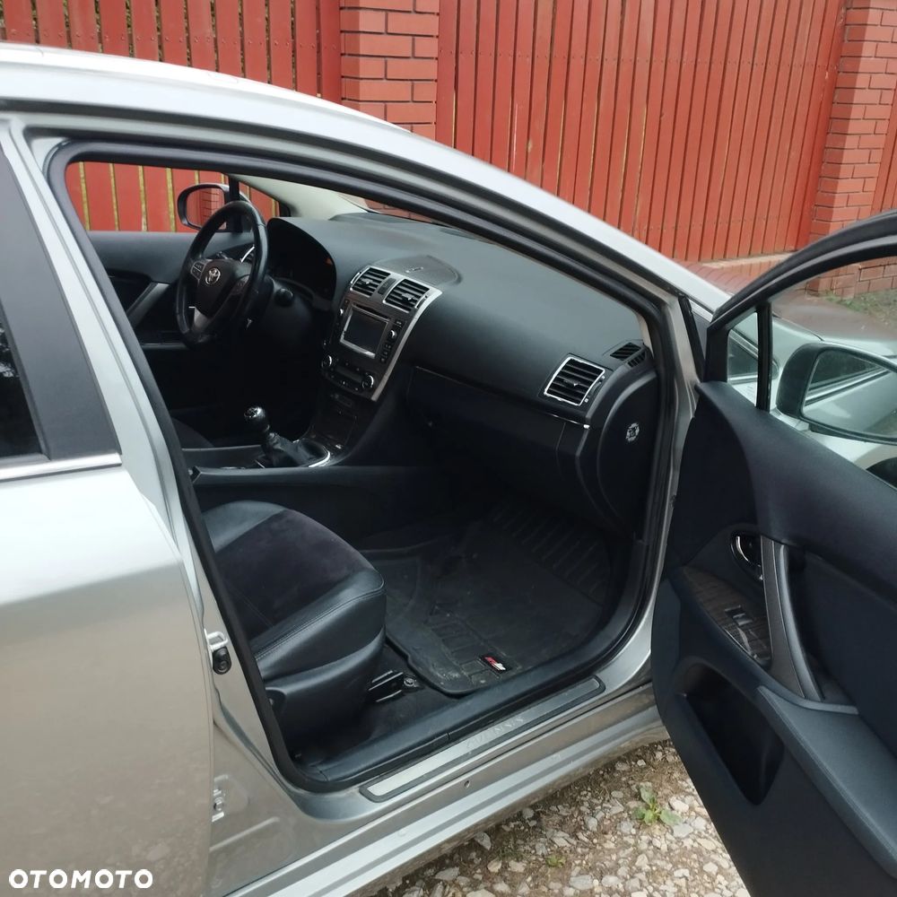 Toyota Avensis 2.0 D-4D Edition - 12