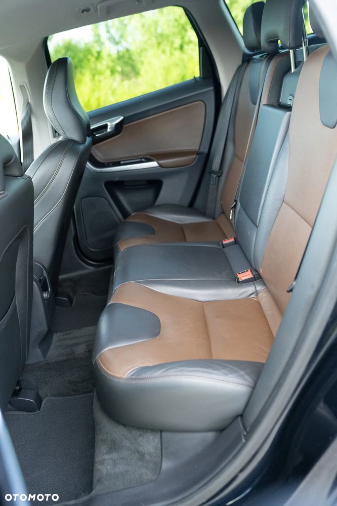 Volvo XC 60 D4 Geartronic Summum - 27