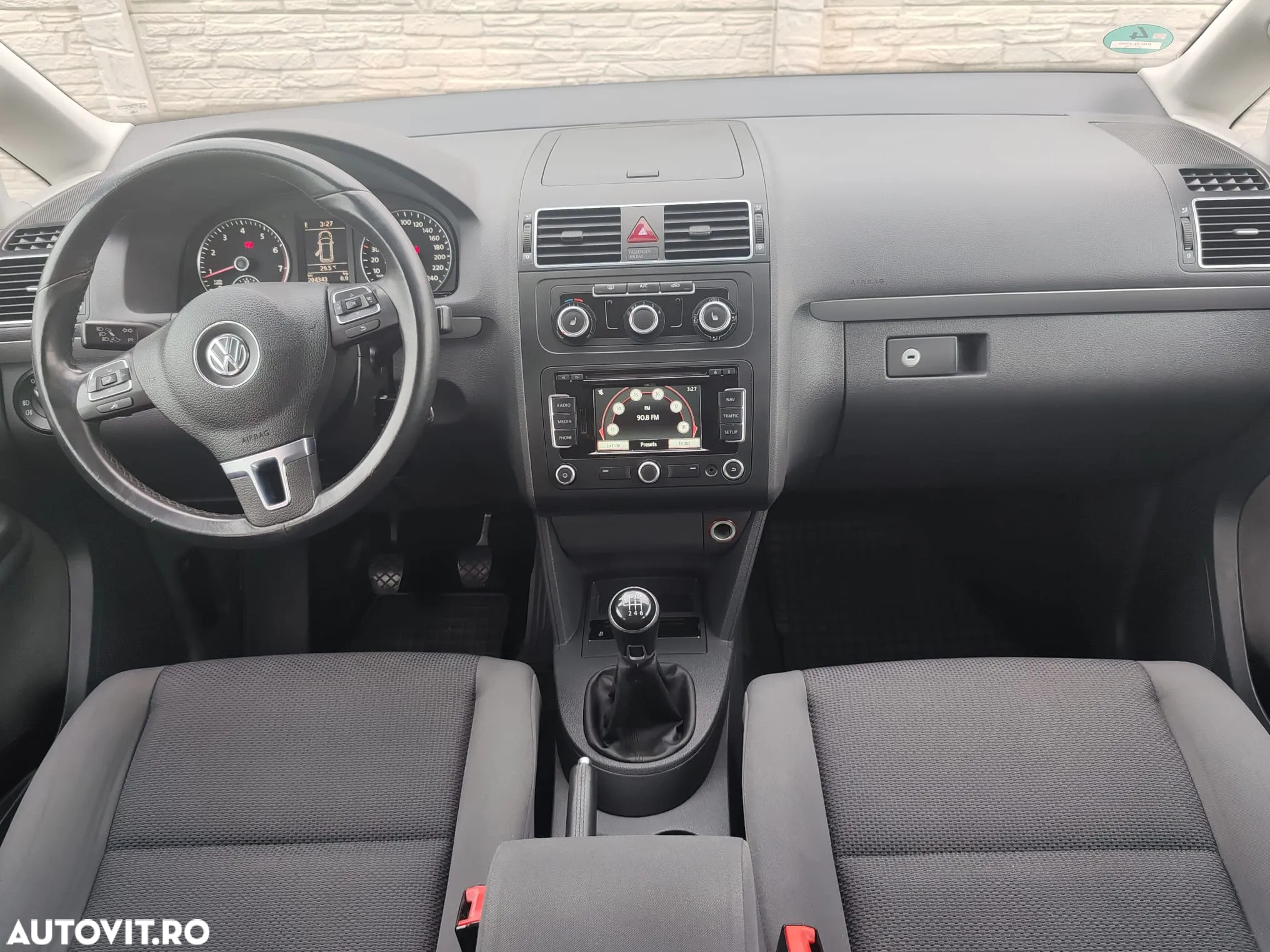 Volkswagen Touran - 15