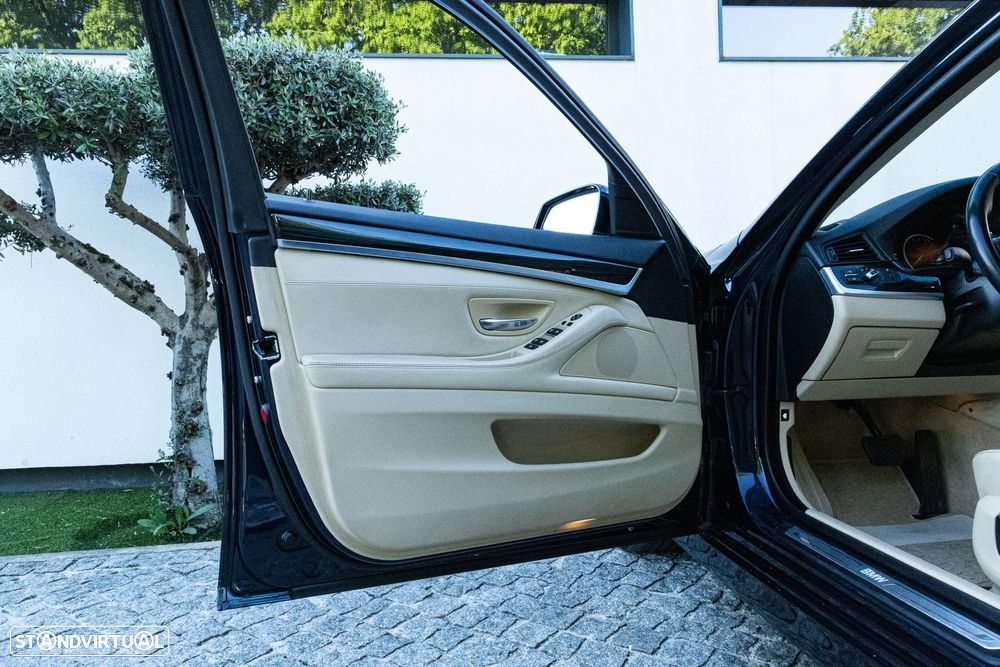 BMW 520 d Line Luxury Auto - 14