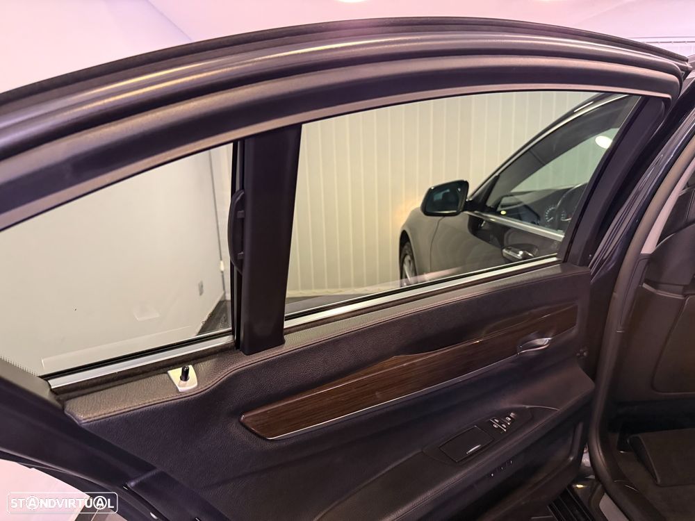 BMW 730 Ld - 32