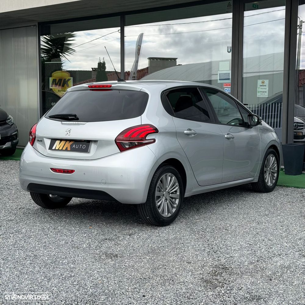 Peugeot 208 1.6 BlueHDi Style - 9