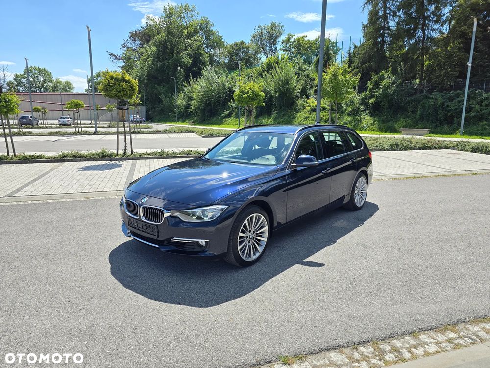 BMW Seria 3 328i Touring Luxury Line - 22