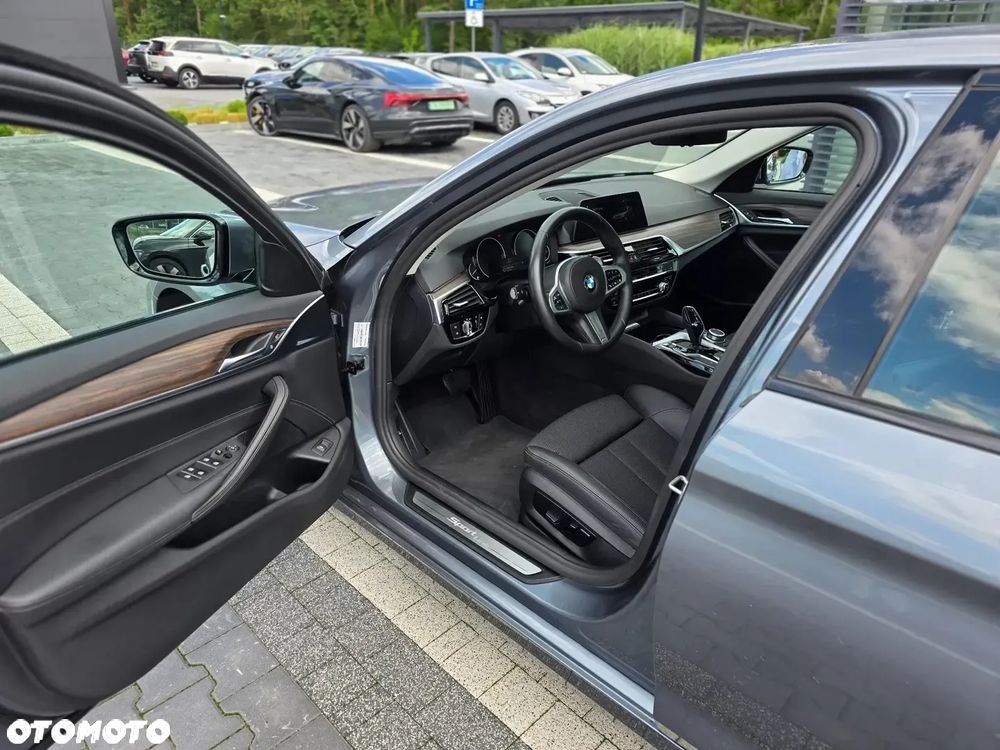 BMW Seria 5 520i GPF Sport Line sport - 14