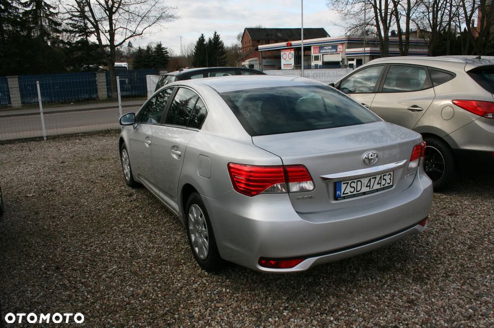 Toyota Avensis - 7