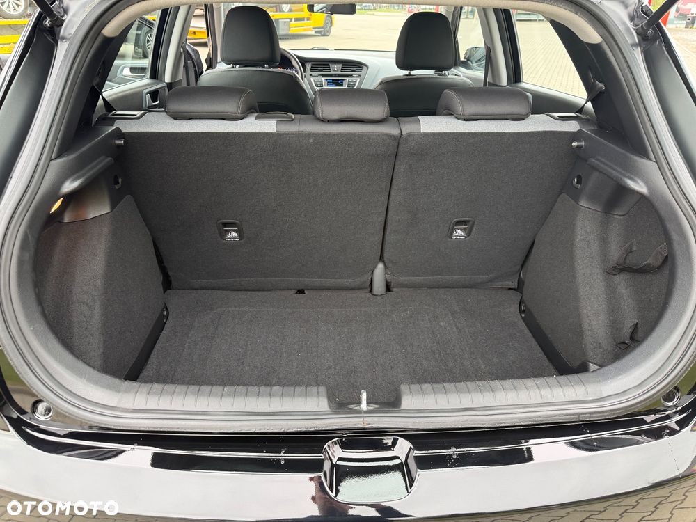 Hyundai i20 1.2 Intro Edition - 26