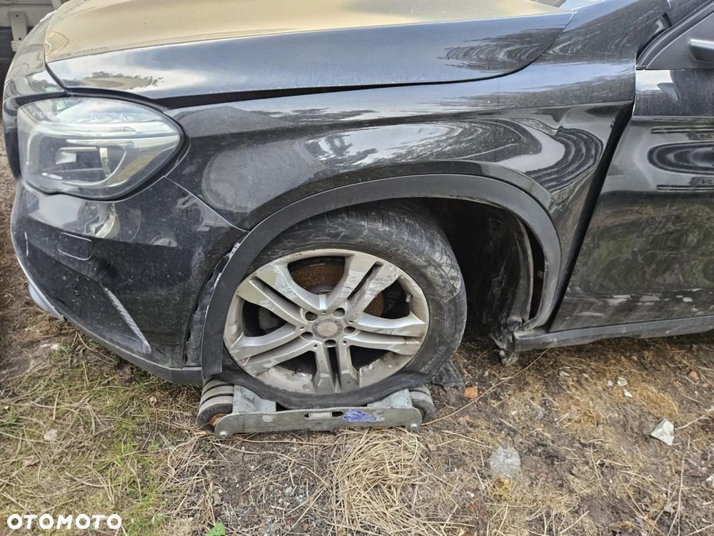 Mercedes-Benz GLA 220 CDI 4Matic 7G-DCT AMG Line - 8