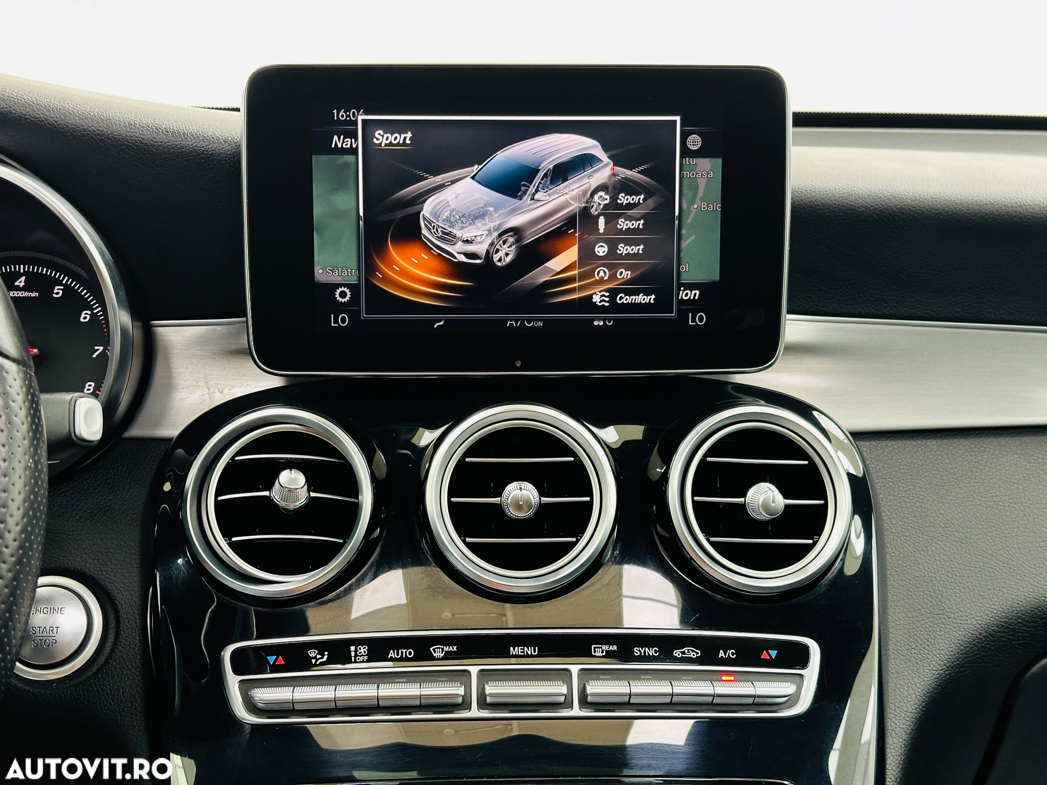 Mercedes-Benz GLC - 32
