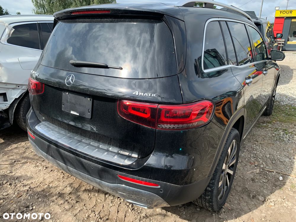 Mercedes-Benz GLB 250 4Matic 8G-DCT - 5