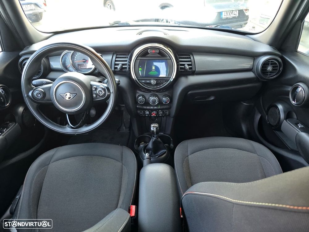 MINI 5 Portas Cooper D - 10