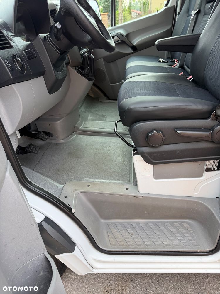 Mercedes-Benz Sprinter - 29