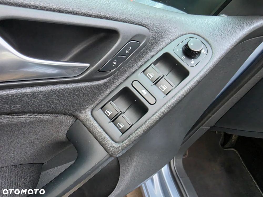 Volkswagen Golf - 16
