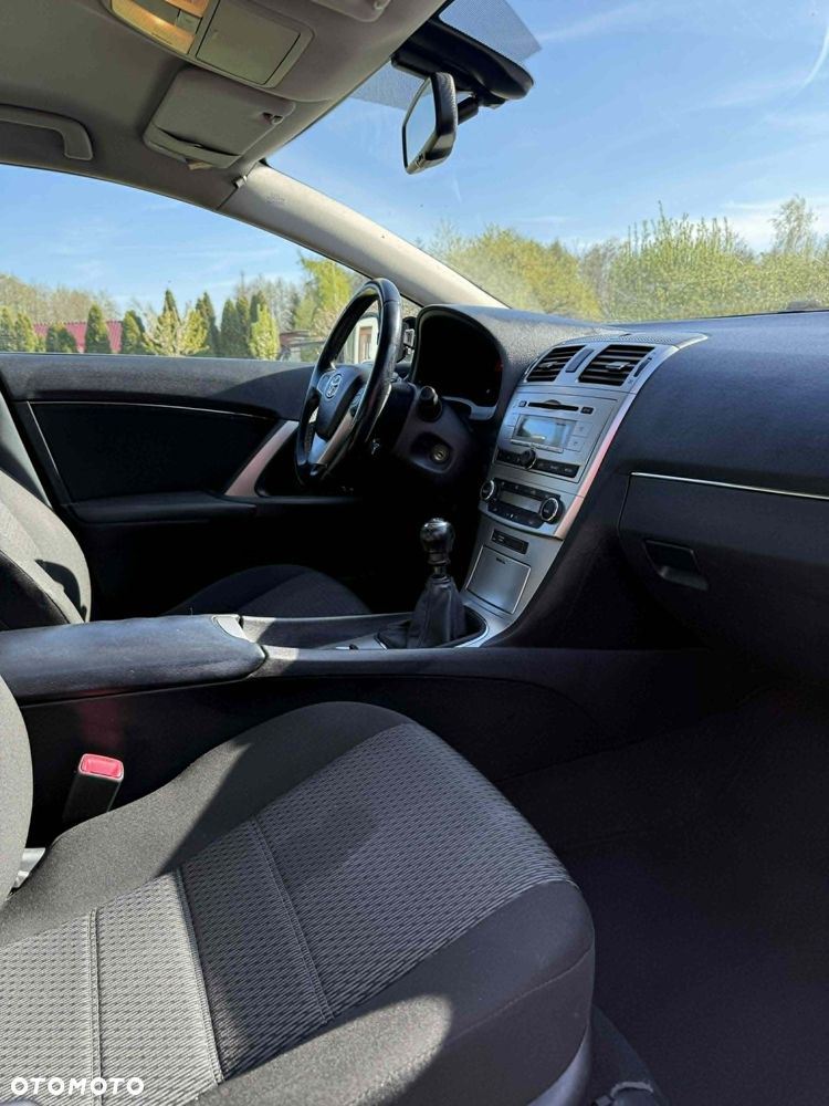 Toyota Avensis 2.0 D-4D Style - 13