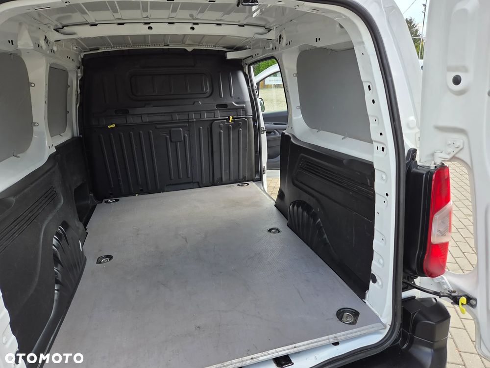 Toyota Proace City - 21