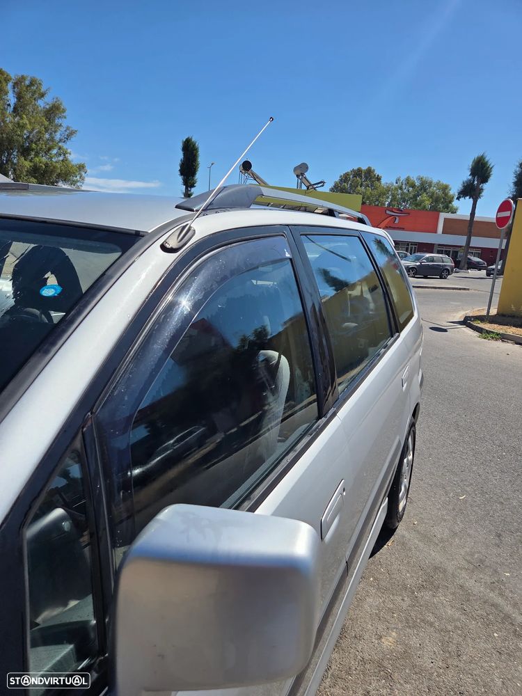 Mitsubishi Space Runner - 1