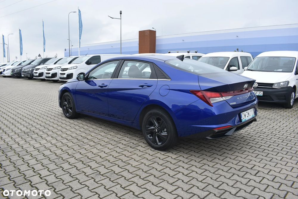 Hyundai Elantra 1.6 Smart CVT - 8