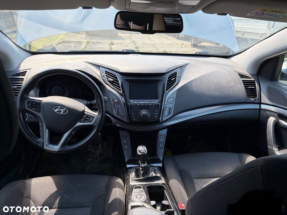 Hyundai i40 1.7 CRDi Comfort + - 5