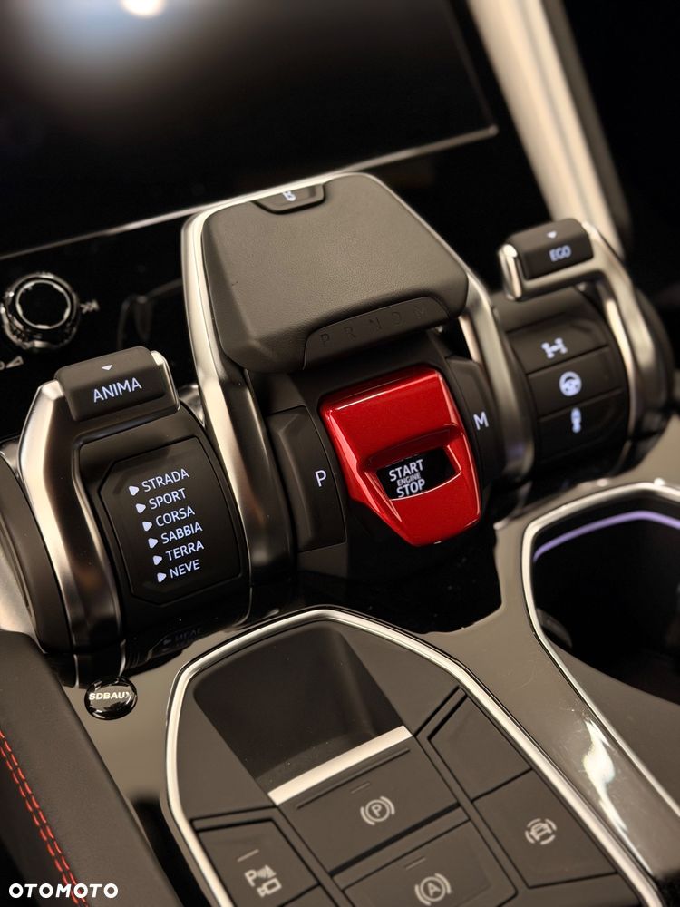 Lamborghini Urus Standard - 24