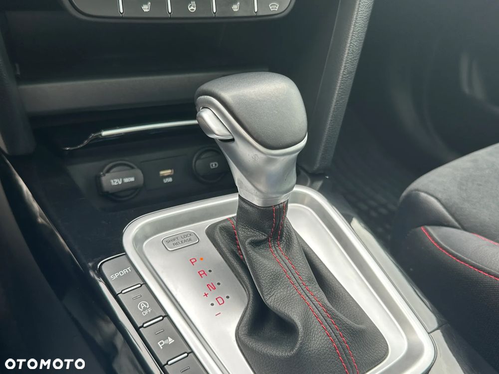Kia ProCeed 1.6 T-GDI GT DCT - 27