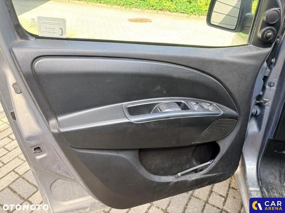Opel Combo - 34
