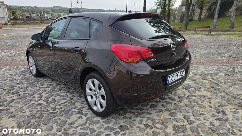 Opel Astra - 17