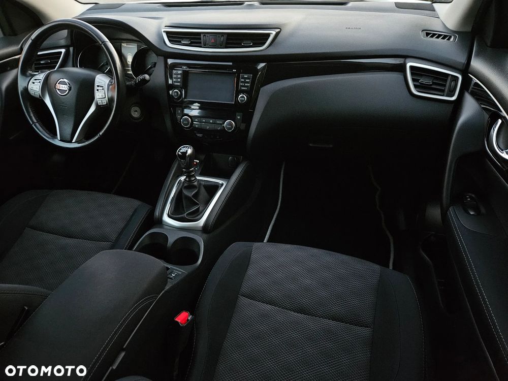 Nissan Qashqai 1.6 DCi N-Connecta - 23