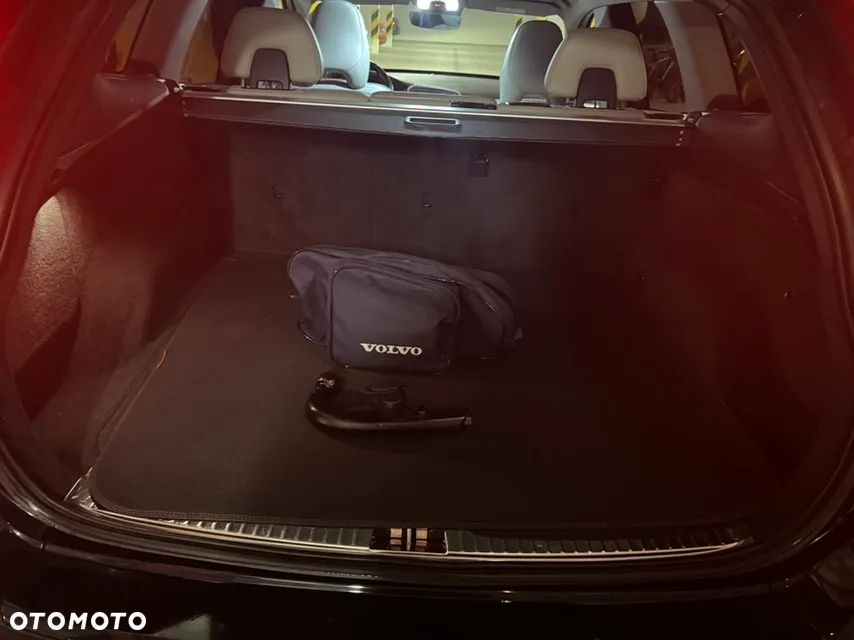 Volvo XC 60 D4 AWD Ocean Race - 11