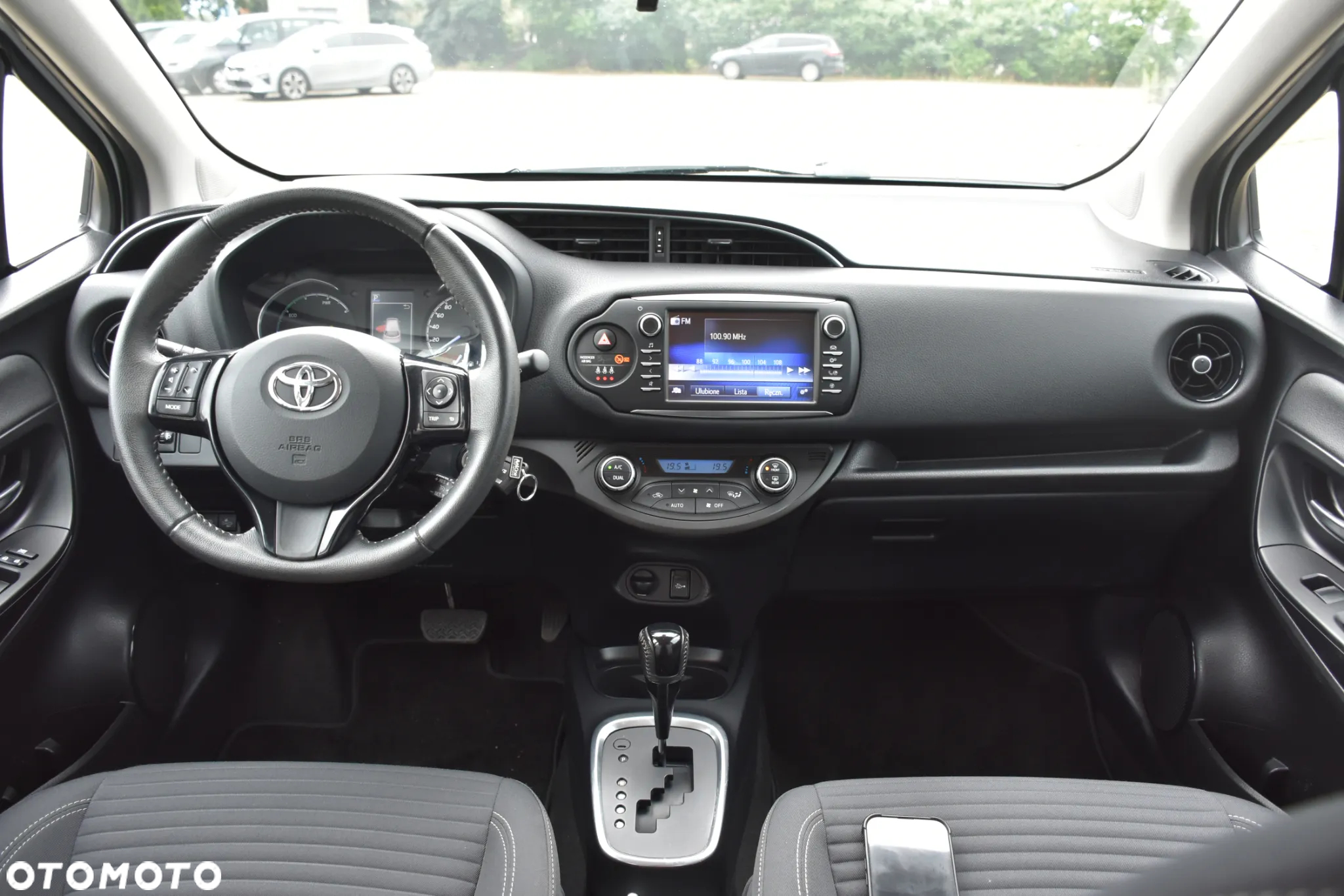 Toyota Yaris ver-hybrid-100-dynamic - 9